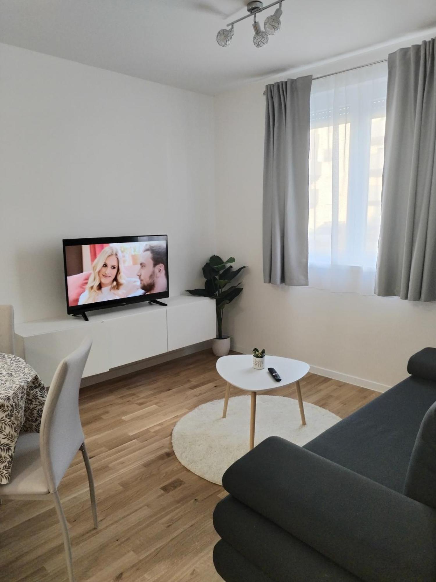 Apartment Adriana *